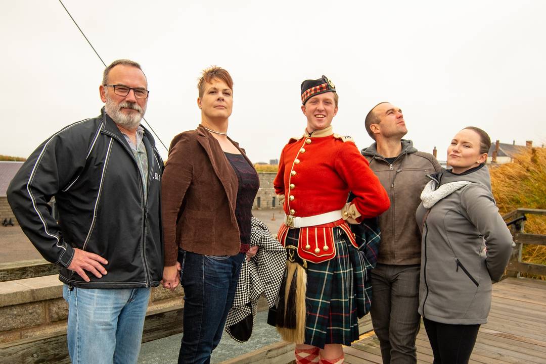 https://res.cloudinary.com/see-sight-tours/image/upload/v1581433034/Guests-Citadel-Hill.jpg