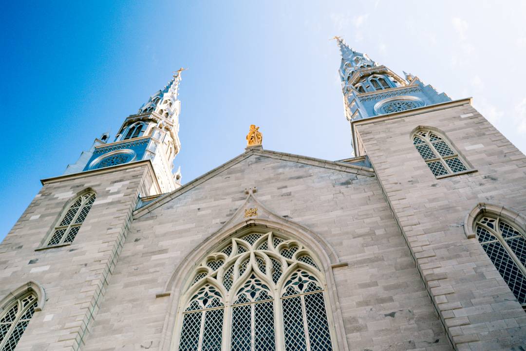 https://res.cloudinary.com/see-sight-tours/image/upload/v1581438769/notre-dame-cathedral-ottawa.jpg